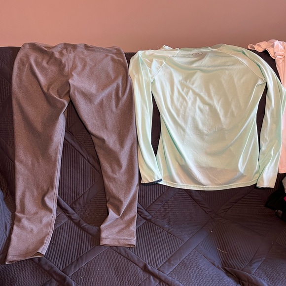 EUC CUTE UNDER ARMOUR SET SIZE LARGE - Picture 7 of 7